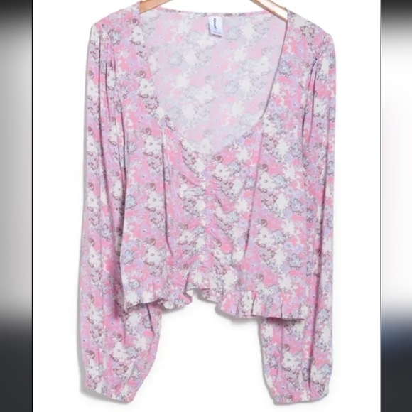 NWT Abound pink cinched front floral top in fade to flower haze - Picture 1 of 6